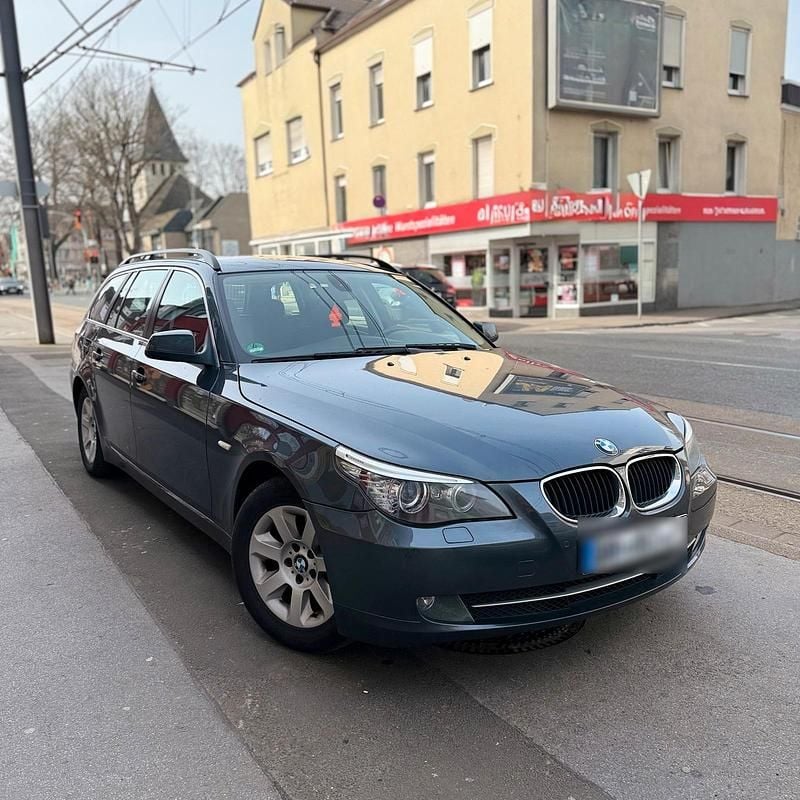 Gebraucht BMW 520 177 PS (130 kW) 2010 Grau Kombi