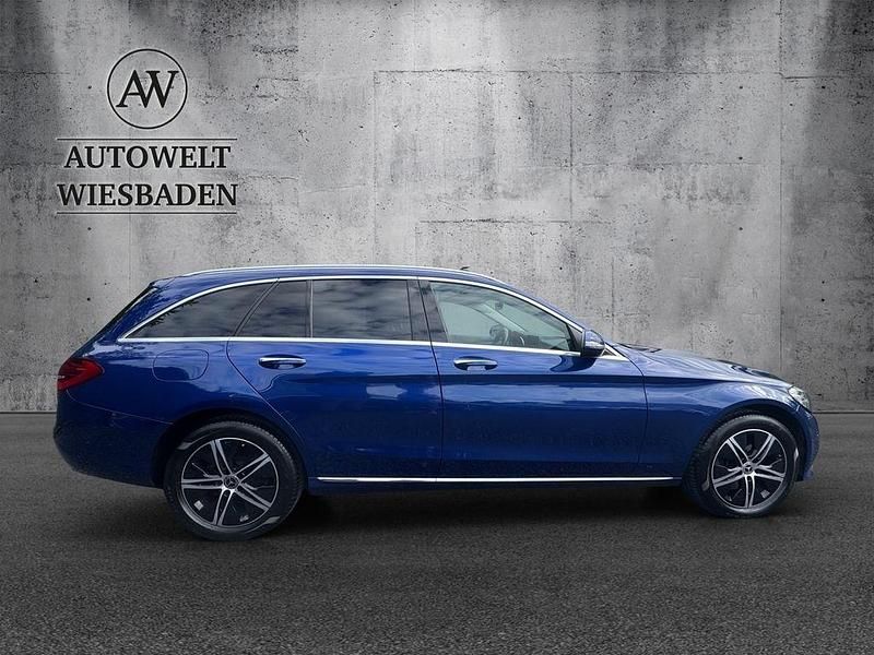 Gebraucht Mercedes C300 245 PS (180 kW) 2021 Blau Limousine