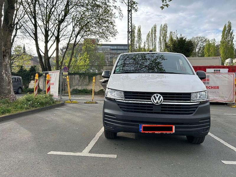 Second-hand VW Transporter 110 CP (80 kW) 2021 Alb Van