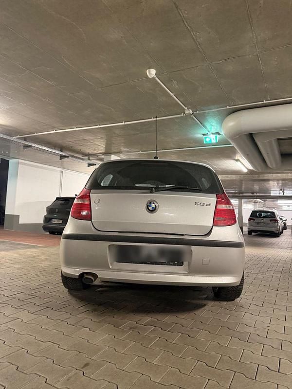 Gebraucht BMW 118 143 PS (105 kW) 2010 Silber Kleinwagen