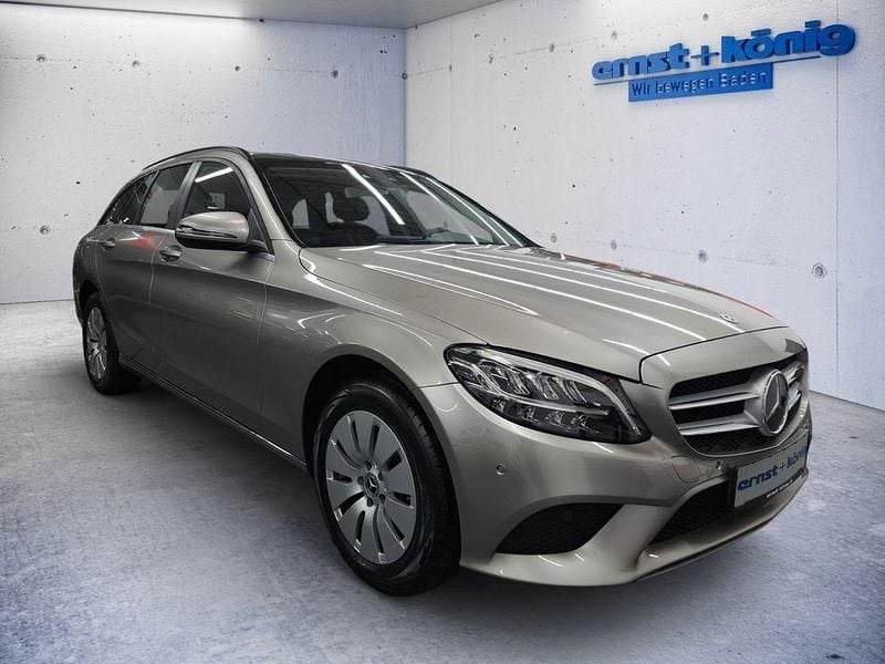 Gebraucht Mercedes C180 Business 156 PS (114 kW) 2019 Silber Limousine