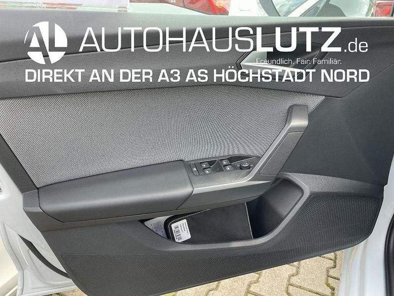 Gebraucht Seat Leon Style 150 PS (110 kW) 2024 Weiß Limousine