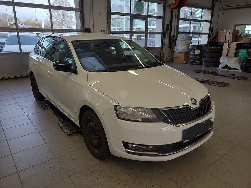 Gebraucht Skoda Rapid Style 110 PS (80 kW) 2018 Weiß Kleinwagen