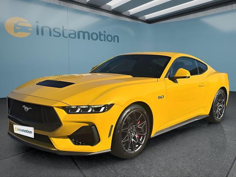 Gelb Neu 2025 Ford Mustang Fastback Coupé | 67.149 € (Teuer) - Bild 1/4