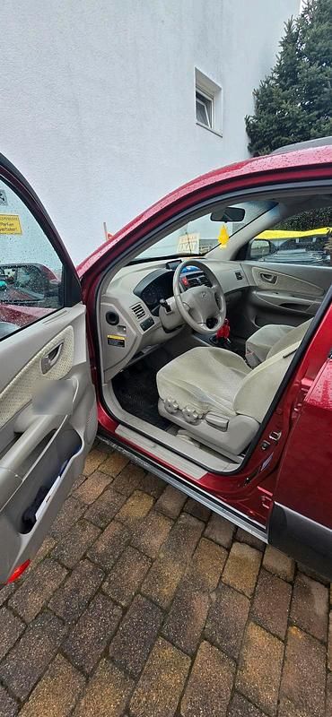 Gebraucht Hyundai Tucson 141 PS (103 kW) 2005 Rot SUV