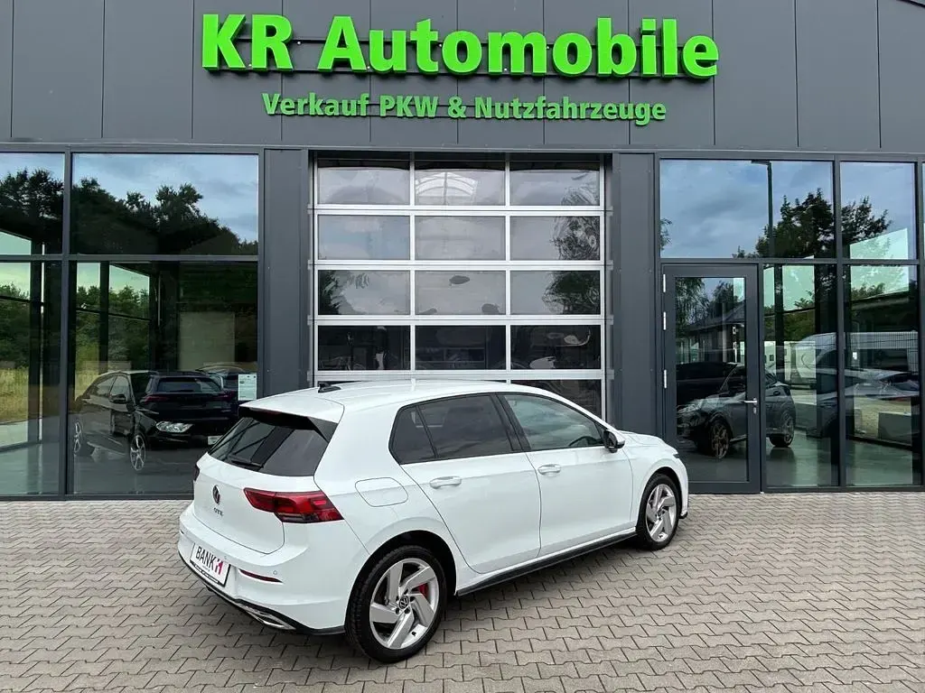 Gebraucht VW Golf VIII GTE 150 PS (110 kW) 2021 Weiß Limousine