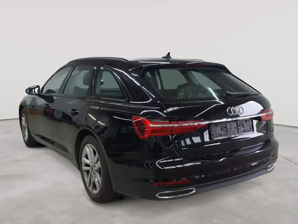 Gebraucht Audi A6 Basis 163 PS (119 kW) 2023 Brillantschwarz Kombi