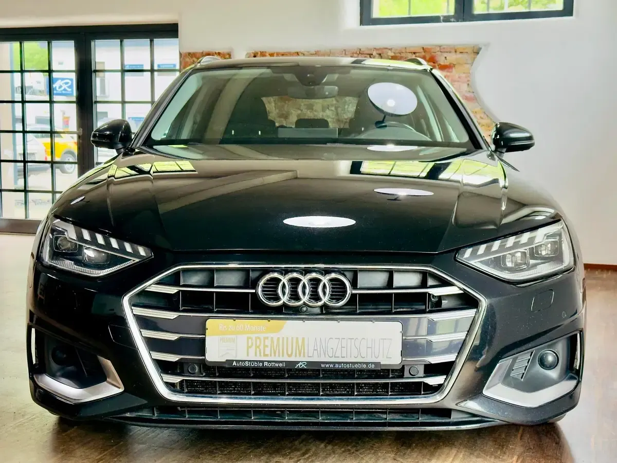 Gebraucht Audi A4 Advanced 163 PS (119 kW) 2021 Schwarz Kombi