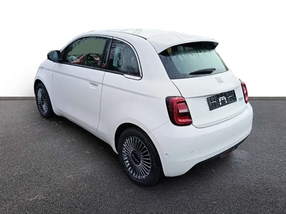 Gebraucht Fiat 500e Style 86 kW (118 PS) 2025 Ice weiß Limousine