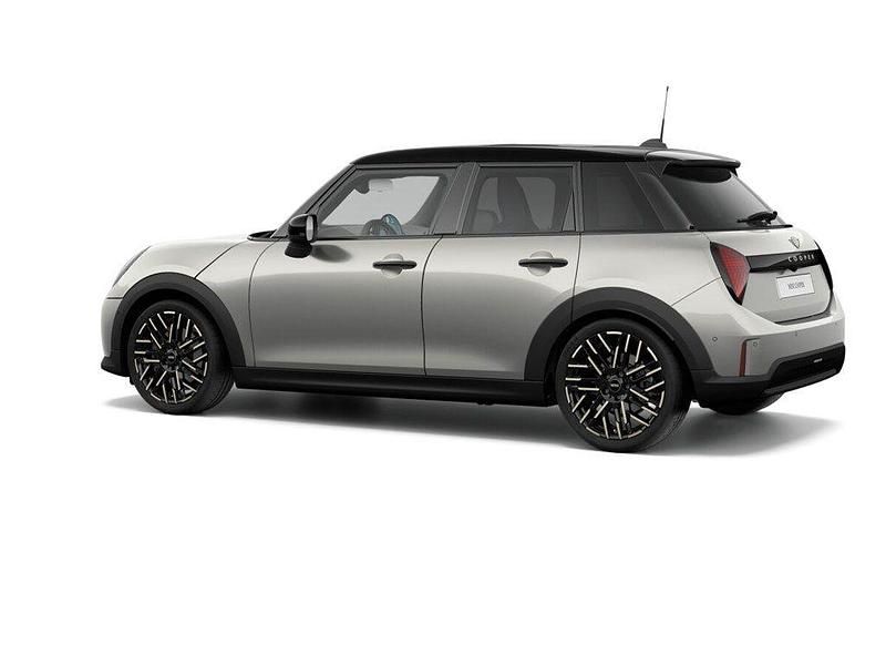 Gebraucht Mini Cooper Favoured 156 PS (114 kW) 2024 Silber Kleinwagen