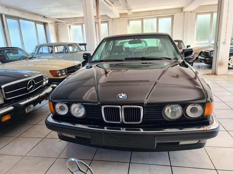 Gebraucht BMW 735L 218 PS (160 kW) 1989 Schwarz Limousine