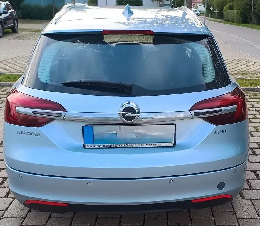 Gebraucht Opel Insignia 136 PS (100 kW) 2017 Silber Kombi