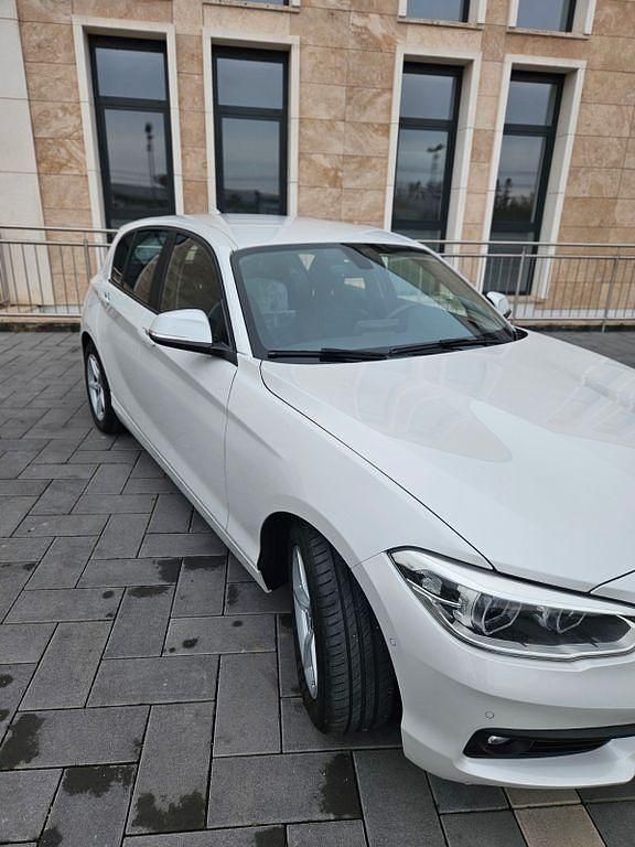Gebraucht BMW 116 Advantage 109 PS (80 kW) 2019 Weiß Kleinwagen