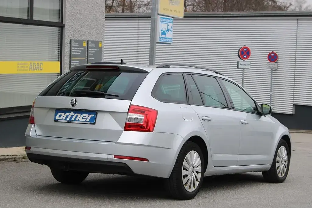 Gebraucht Skoda Octavia Ambition 150 PS (110 kW) 2020 Silber Kombi