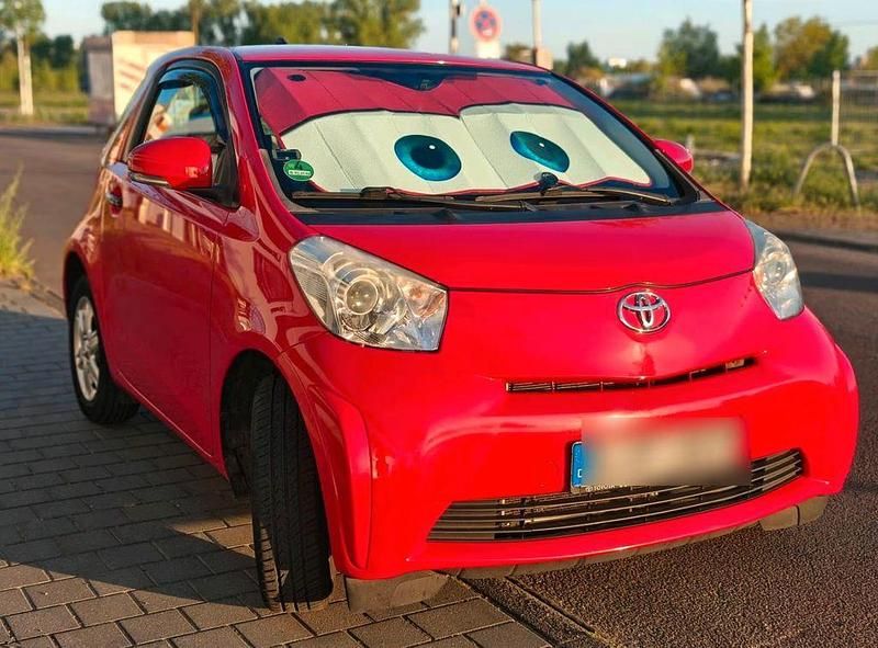 Gebraucht Toyota iQ 68 PS (50 kW) 2009 Rot Kleinwagen