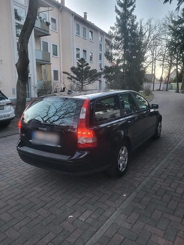 Używany Volvo V50 109 KM (80 kW) 2005 Czarny Kombi