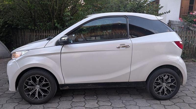 Weiß Gebraucht 2022 Aixam Coupe Coupé | 14.990 € (Fairer Preis) - Bild 1/4