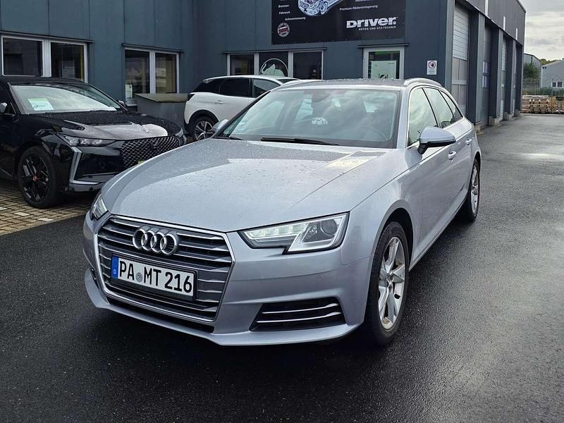 Silber Gebraucht 2018 Audi A4 Sport Kombi | 16.899 € (Guter Preis) - Bild 1/4