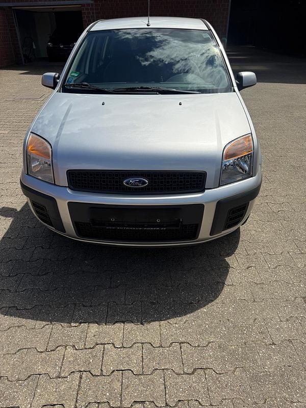 Gebraucht Ford Fusion 100 PS (73 kW) 2006 Silber Kleinwagen