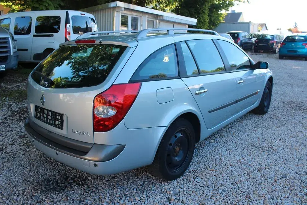 Gebraucht Renault Laguna II Authentique 107 PS (78 kW) 2001 Grau Limousine