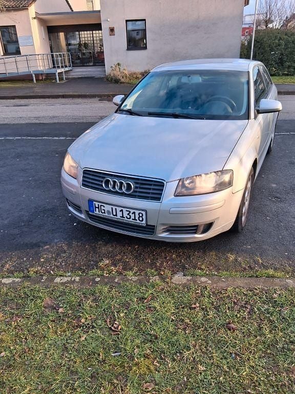 Silber Gebraucht 2005 Audi A3 Ambiente Limousine | 1.250 € (Superpreis) - Bild 1/4
