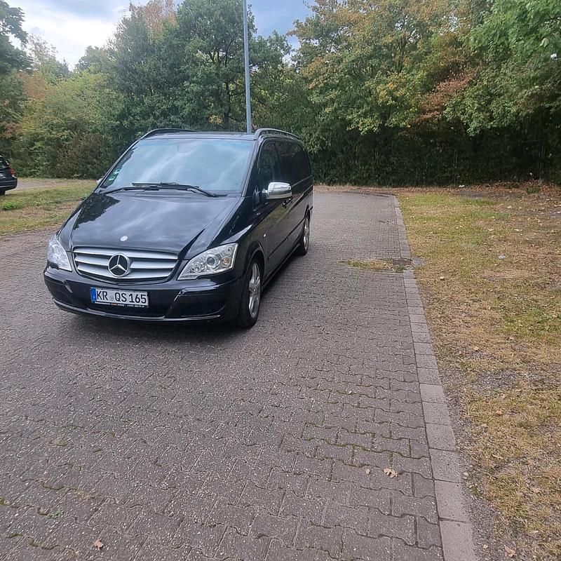 Schwarz Gebraucht 2012 Mercedes Viano Van / Kleinbus | 16.500 € (Fairer Preis) - Bild 1/4