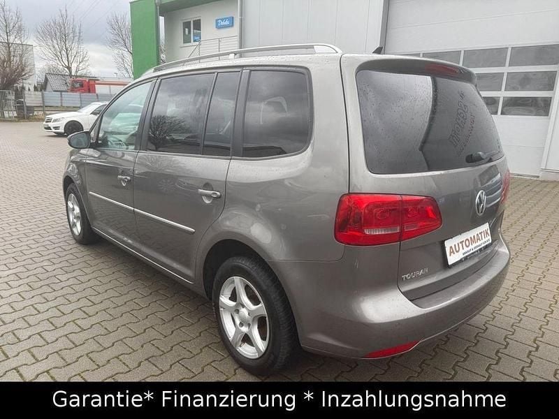 Gebraucht VW Touran Highline 140 PS (102 kW) 2011 Grau Van / Kleinbus