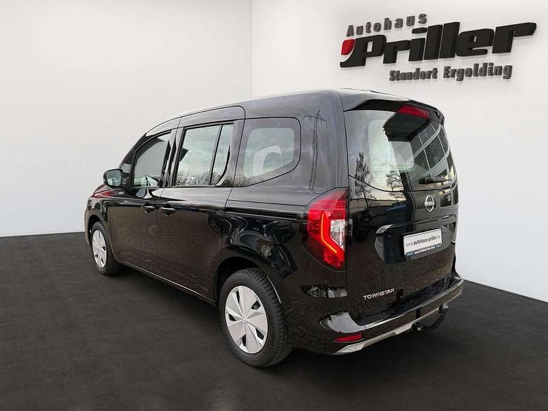 Gebraucht Nissan Townstar N-Connecta 131 PS (96 kW) 2024 Black metallic Van / Kleinbus
