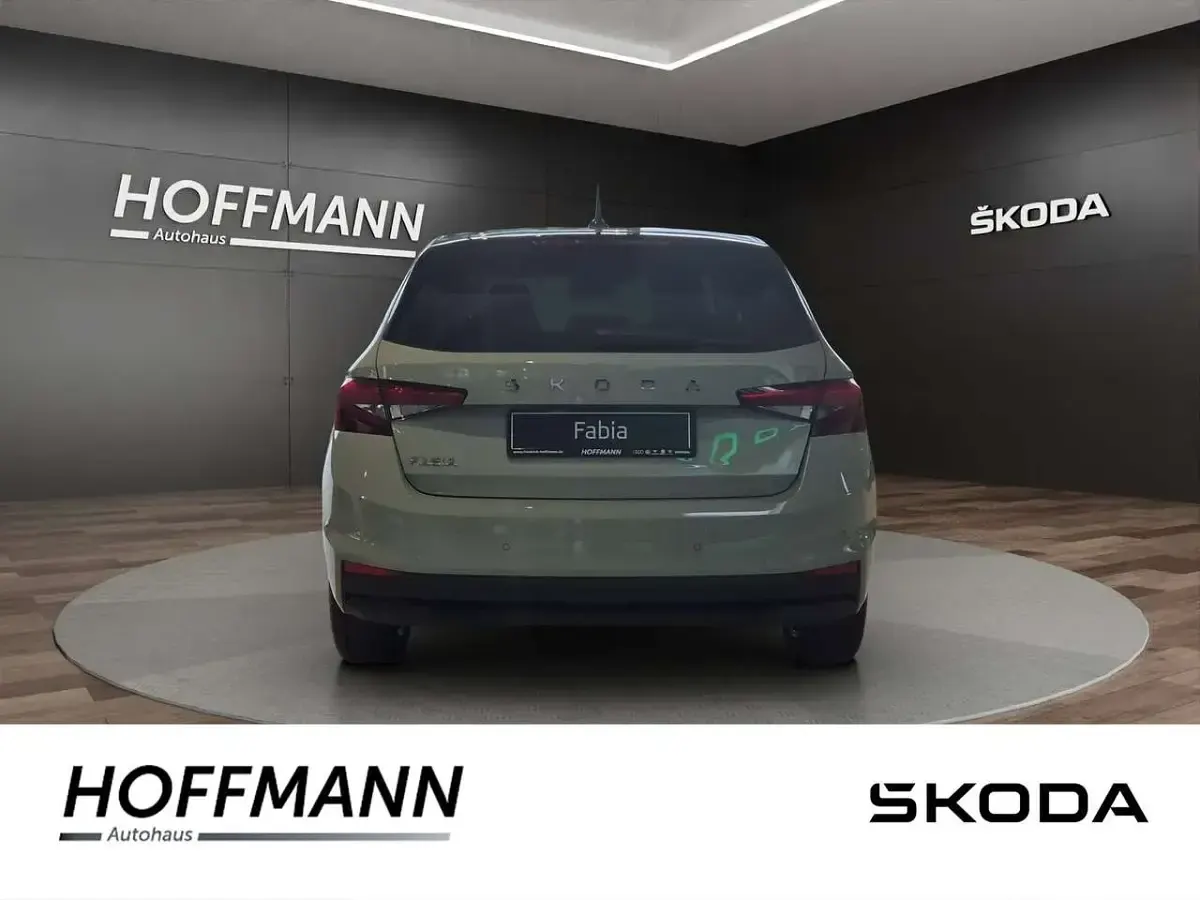 Neu Skoda Fabia Selection 116 PS (85 kW) 2026 Timiano grün Kleinwagen