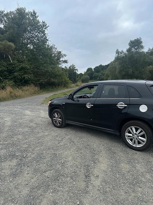 Schwarz Gebraucht 2012 Mitsubishi ASX SUV | 8.300 € (Fairer Preis) - Bild 1/3