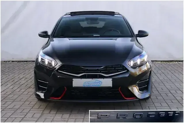 Gebraucht Kia ProCeed GT 204 PS (150 kW) 2024 (1k) zilinaschwarz met. Kombi