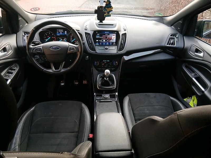 Gebraucht Ford Kuga ST-Line 150 PS (110 kW) 2017 Schwarz SUV