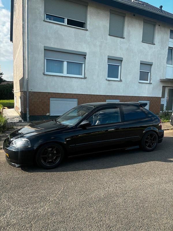 Gebraucht Honda Civic 160 PS (117 kW) 1998 Schwarz Kleinwagen