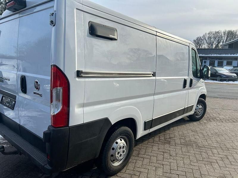 Gebraucht Fiat Ducato 131 PS (96 kW) 2018 Weiß Van