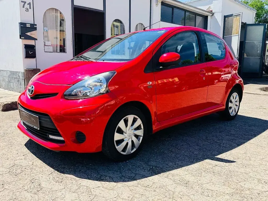 Gebraucht Toyota Aygo Cool 68 PS (50 kW) 2012 Super red v Kleinwagen