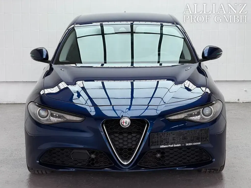 Gebraucht Alfa Romeo Giulia Super 150 PS (110 kW) 2017 Blau metallic Limousine