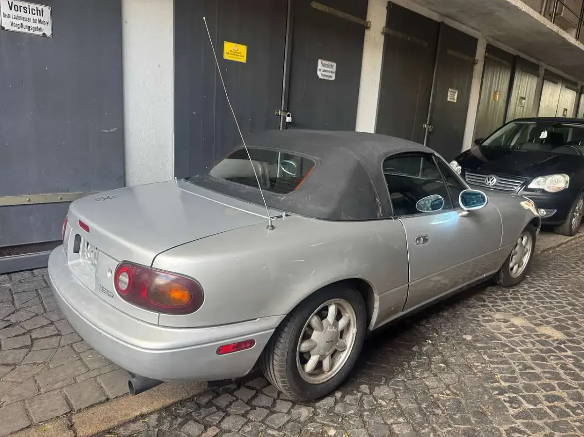 Używany Mazda MX5 116 KM (85 kW) 1991 Srebrny Kabriolet