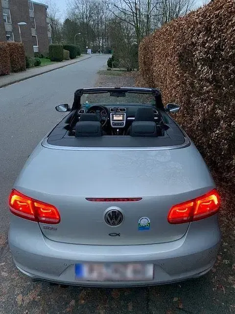 Gebraucht VW Eos 140 PS (102 kW) 2011 Gold Cabrio