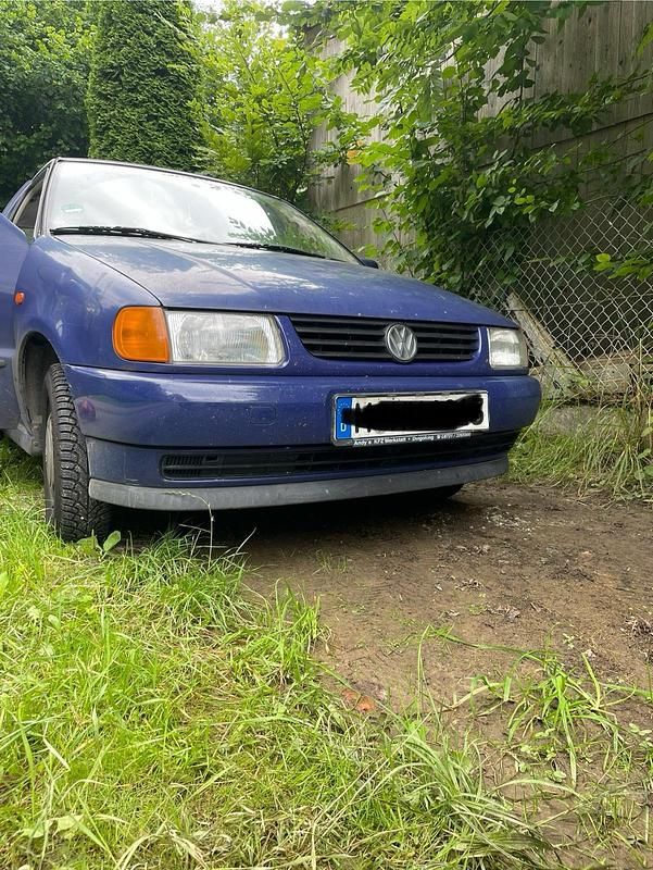 Blau Gebraucht 1996 VW Polo Kleinwagen | 300 € (Superpreis) - Bild 1/4
