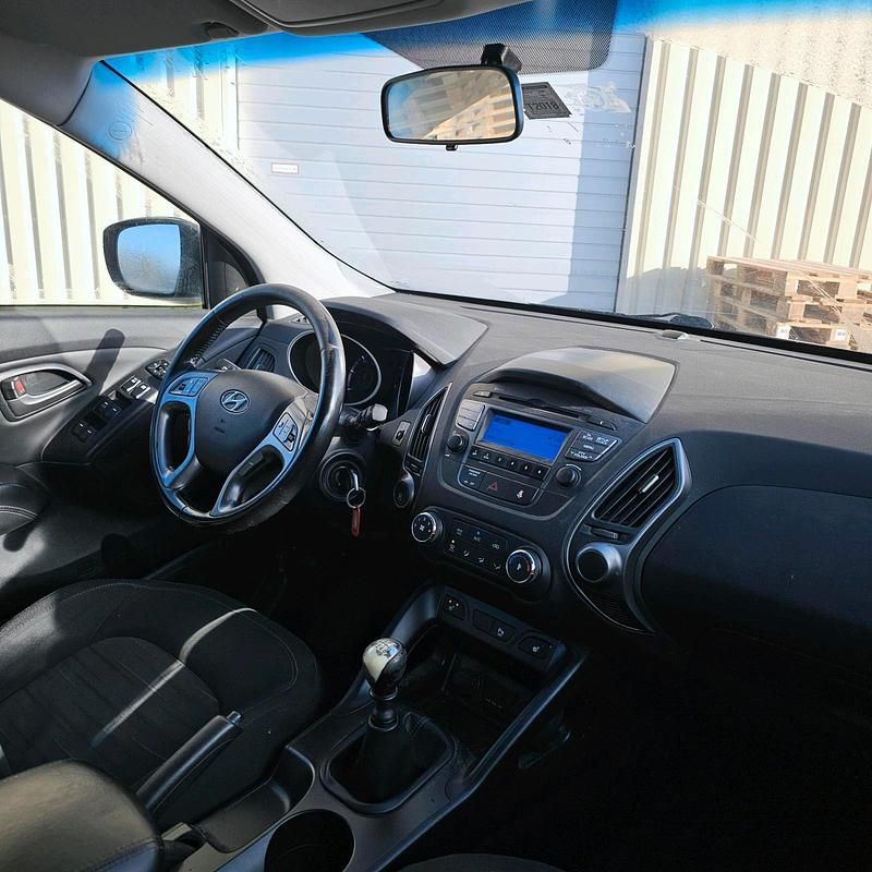 Gebraucht Hyundai ix35 136 PS (100 kW) 2015 Schwarz SUV