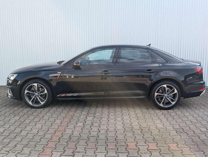 Gebraucht Audi A4 Sport 150 PS (110 kW) 2019 Mythosschwarz metallic Limousine