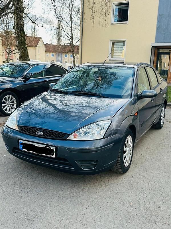 Gebraucht Ford Focus 104 PS (76 kW) 2004 Grün Limousine