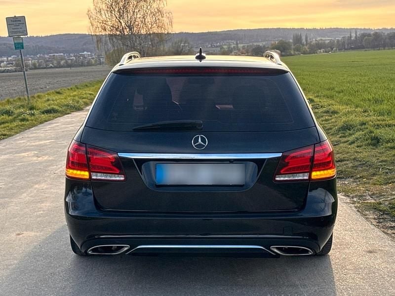 Gebraucht Mercedes E350 252 PS (185 kW) 2015 Schwarz Kombi