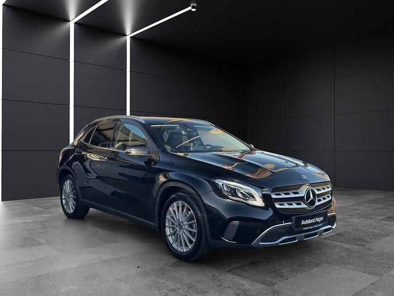 Gebraucht Mercedes GLA180 Business 122 PS (89 kW) 2018 Schwarz SUV