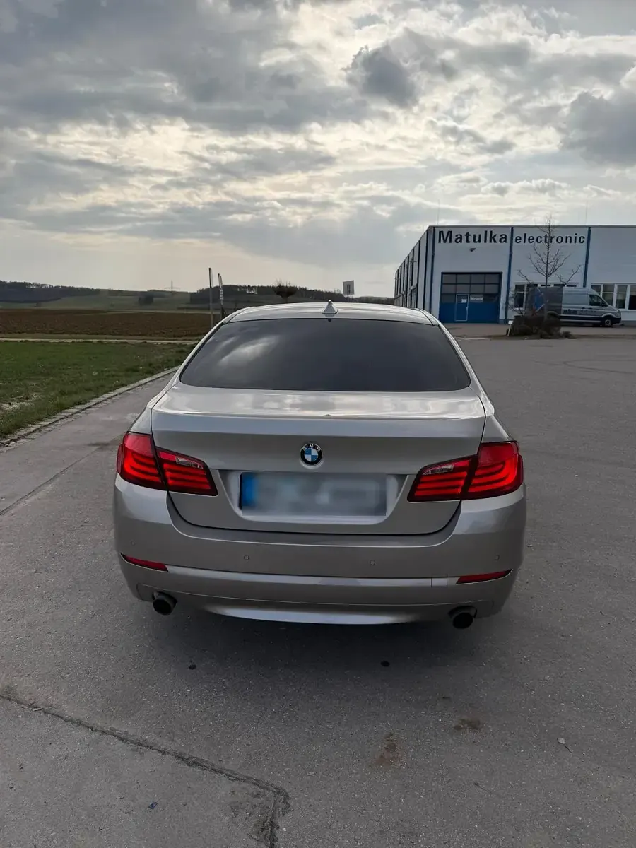 Gebraucht BMW 535 306 PS (225 kW) 2011 Andere farben Limousine