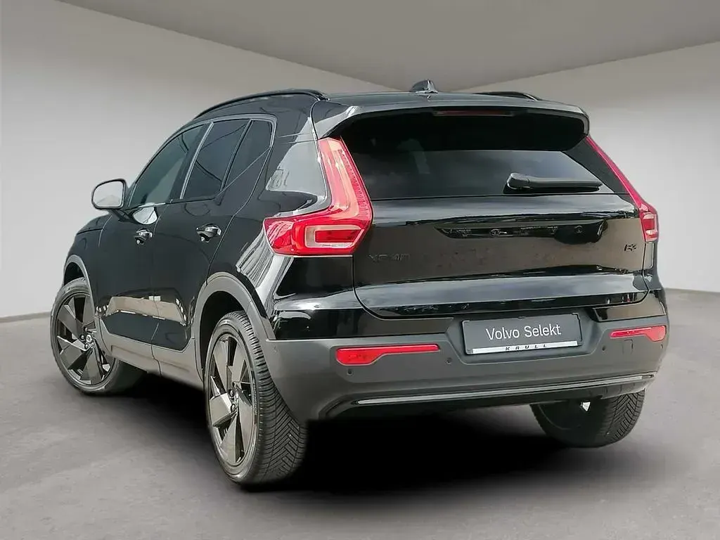 Gebraucht Volvo XC40 Plus 163 PS (119 kW) 2025 Schwarz SUV