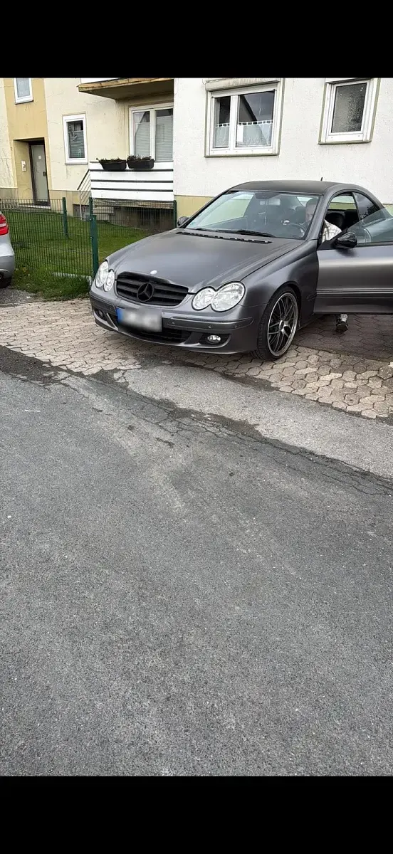 Gebraucht Mercedes CLK280 Elegance 241 PS (177 kW) 2007 Grau Coupé