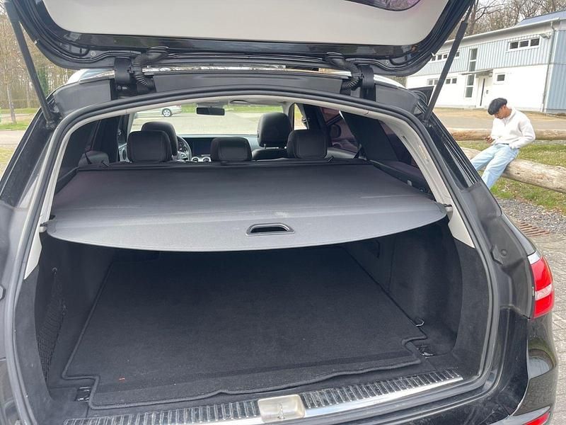 Gebraucht Mercedes E220 194 PS (142 kW) 2017 Schwarz Kombi