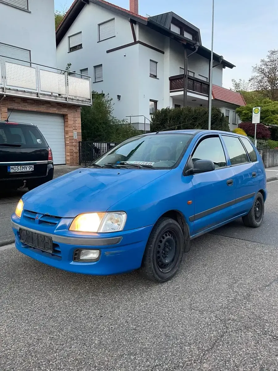 Usata Mitsubishi Space Star 115 CV (84 kW) 2000 Blu Monovolume