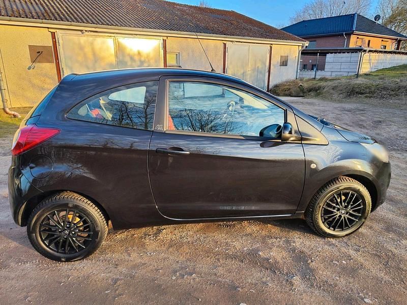 Gebraucht Ford Ka 69 PS (50 kW) 2010 Schwarz Kleinwagen